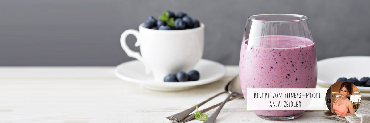 Veganer-Blueberry-Protein-Smoothie_header_mit-Badge